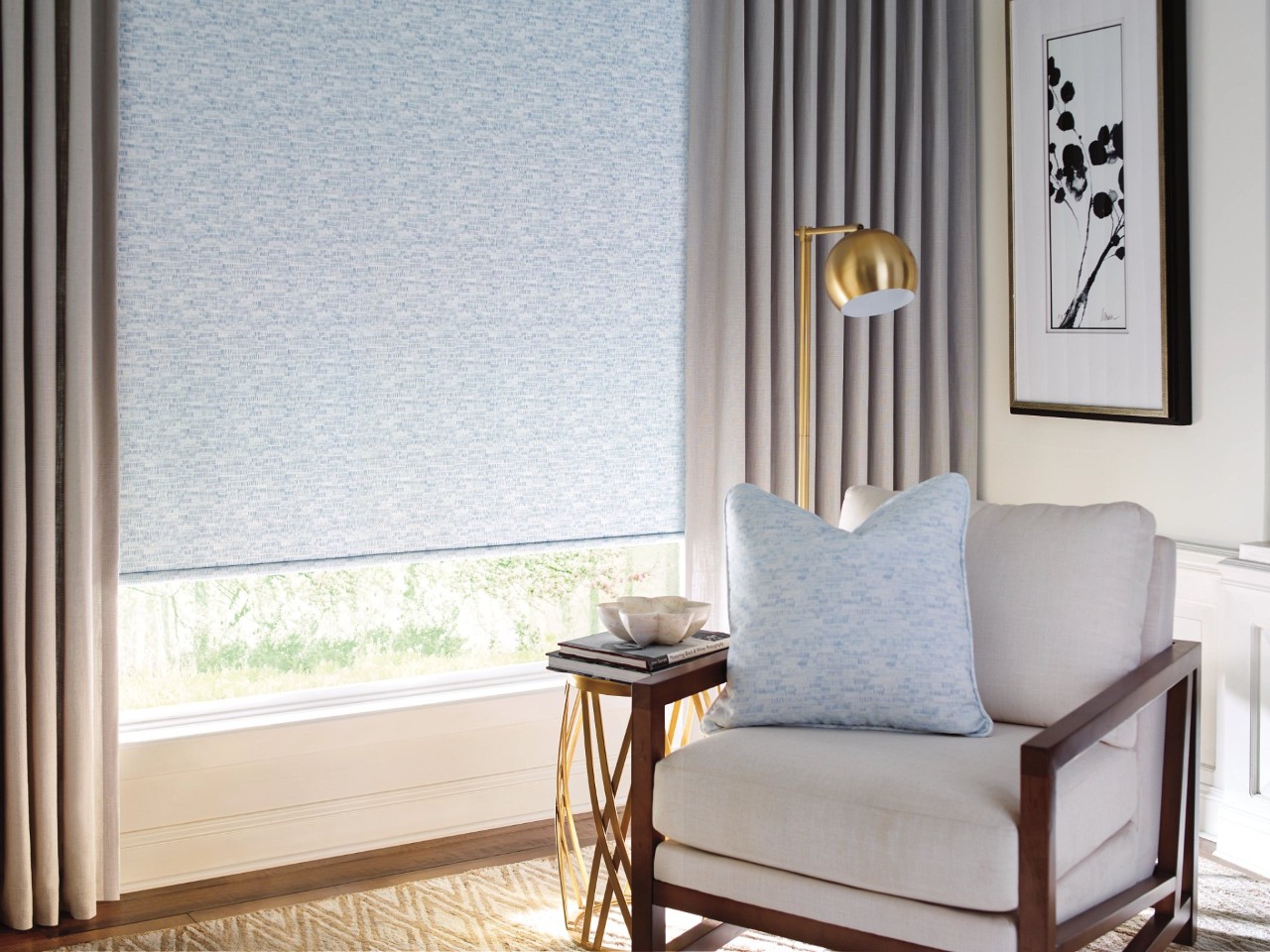 The Advantages of Roller Shades, Hunter Douglas Design Studio™ Roller Shades near Gresham & Portland, Oregon (OR)
